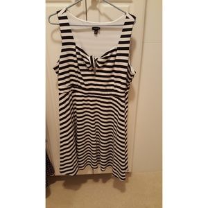 Torrid Black & White summer dress